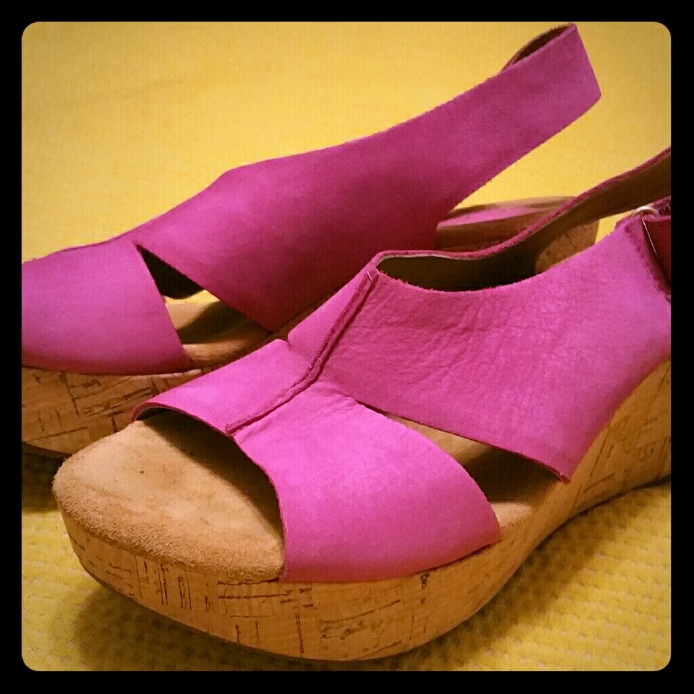 Clarks wedge sandals size 10
